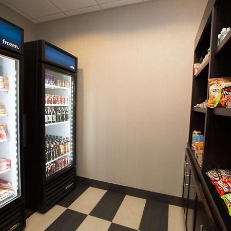 Hampton Inn & Suites Oklahoma City Airport Extérieur photo