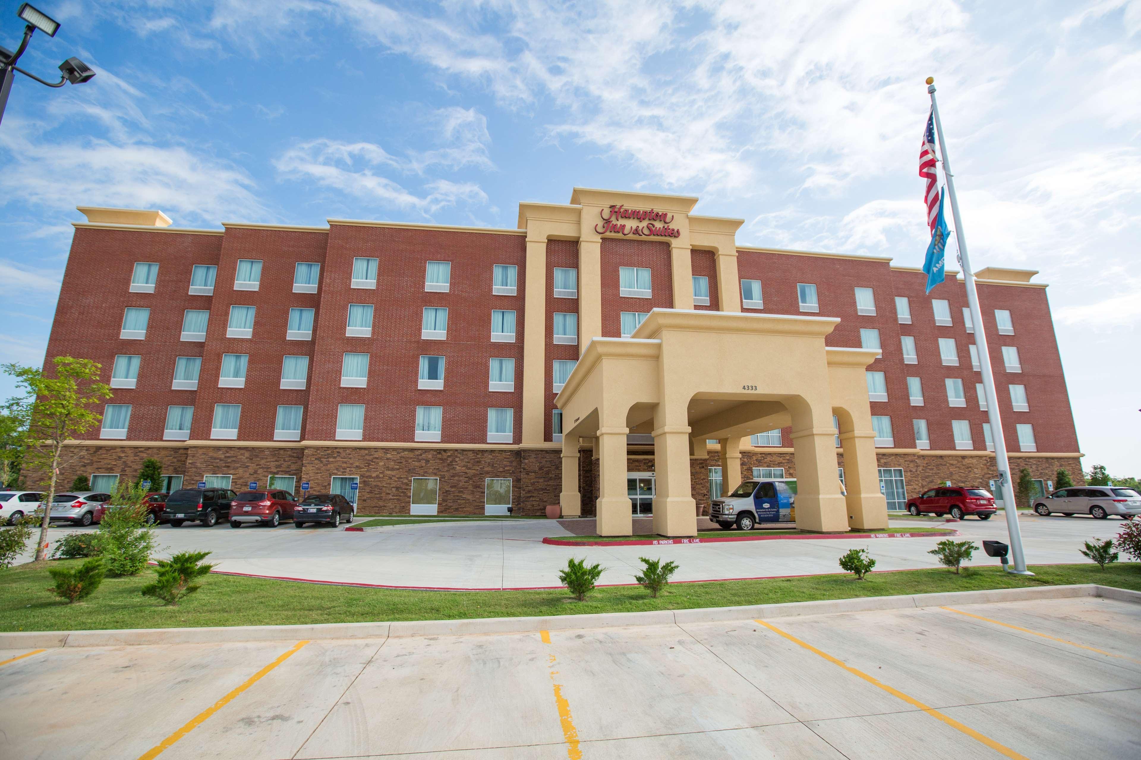 Hampton Inn & Suites Oklahoma City Airport Extérieur photo
